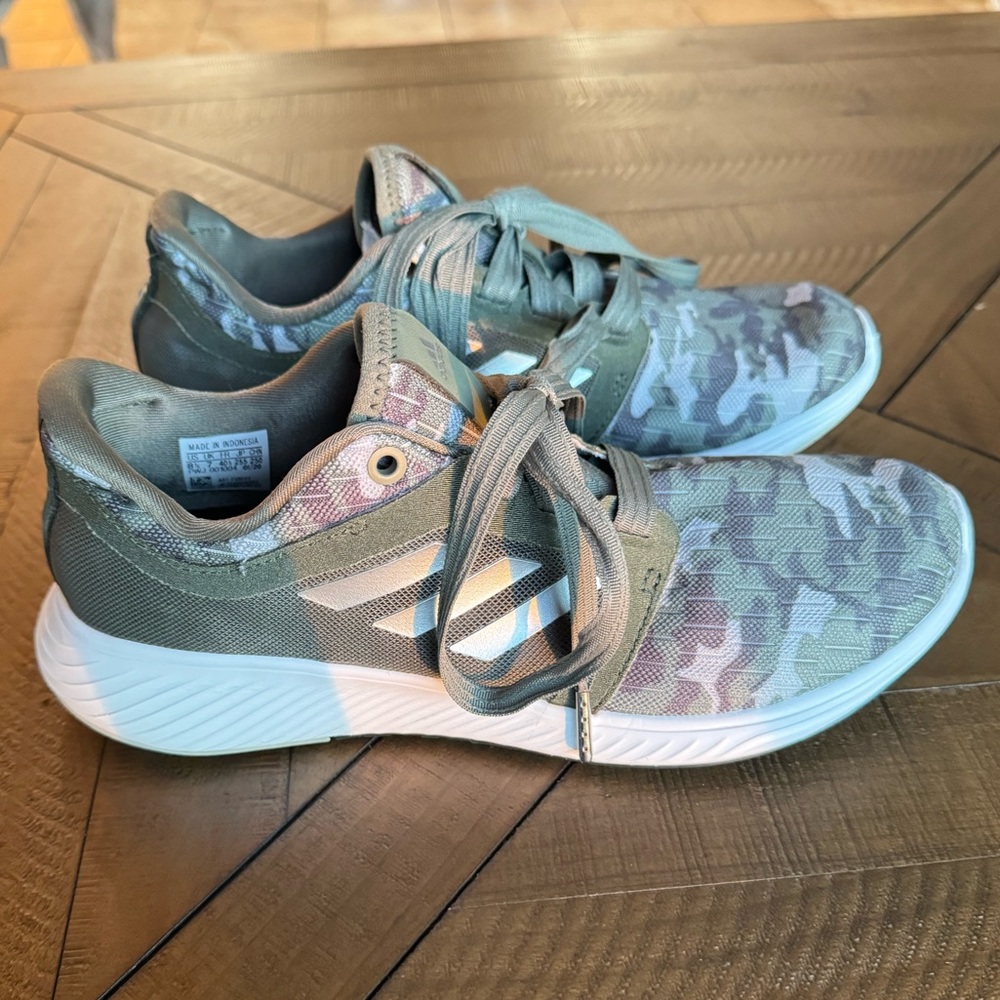 Women’s Adidas Edge Lux 3 Running Shoe in Camo